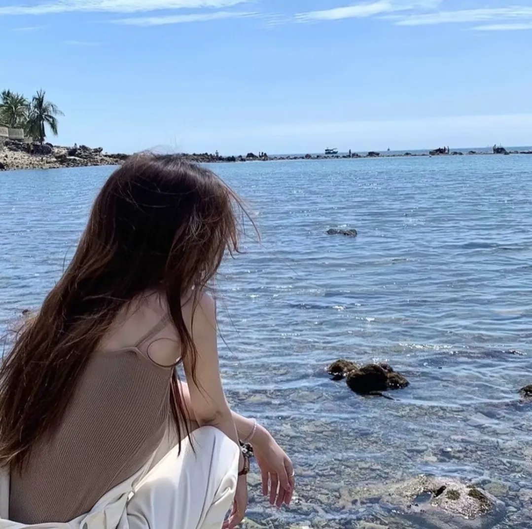 纯真小镇的夫人